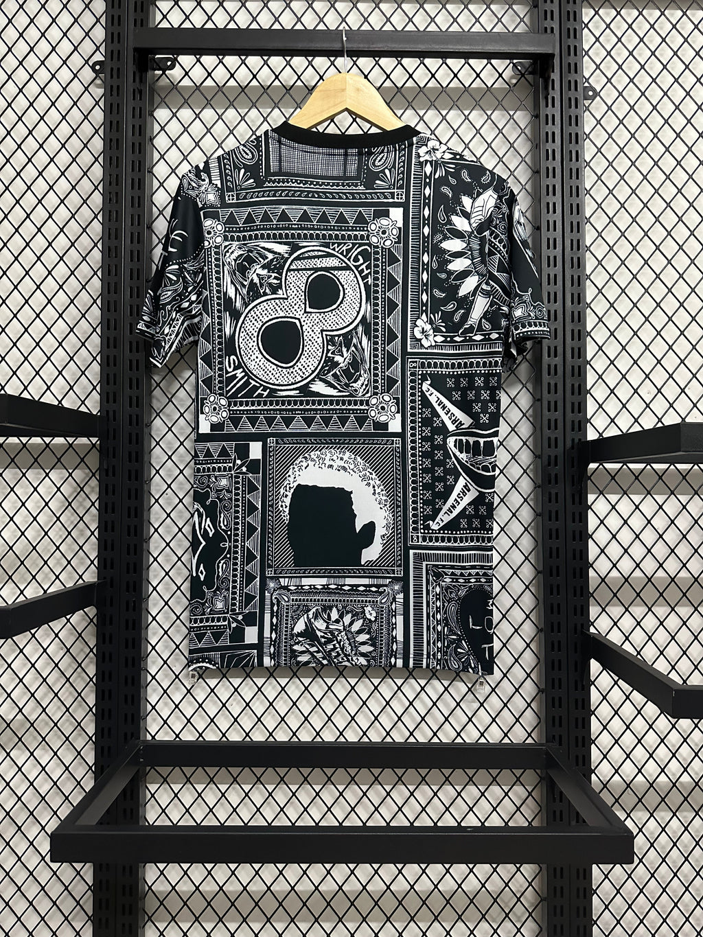 Arsenal Special Edition – Black & White Graphic Jersey