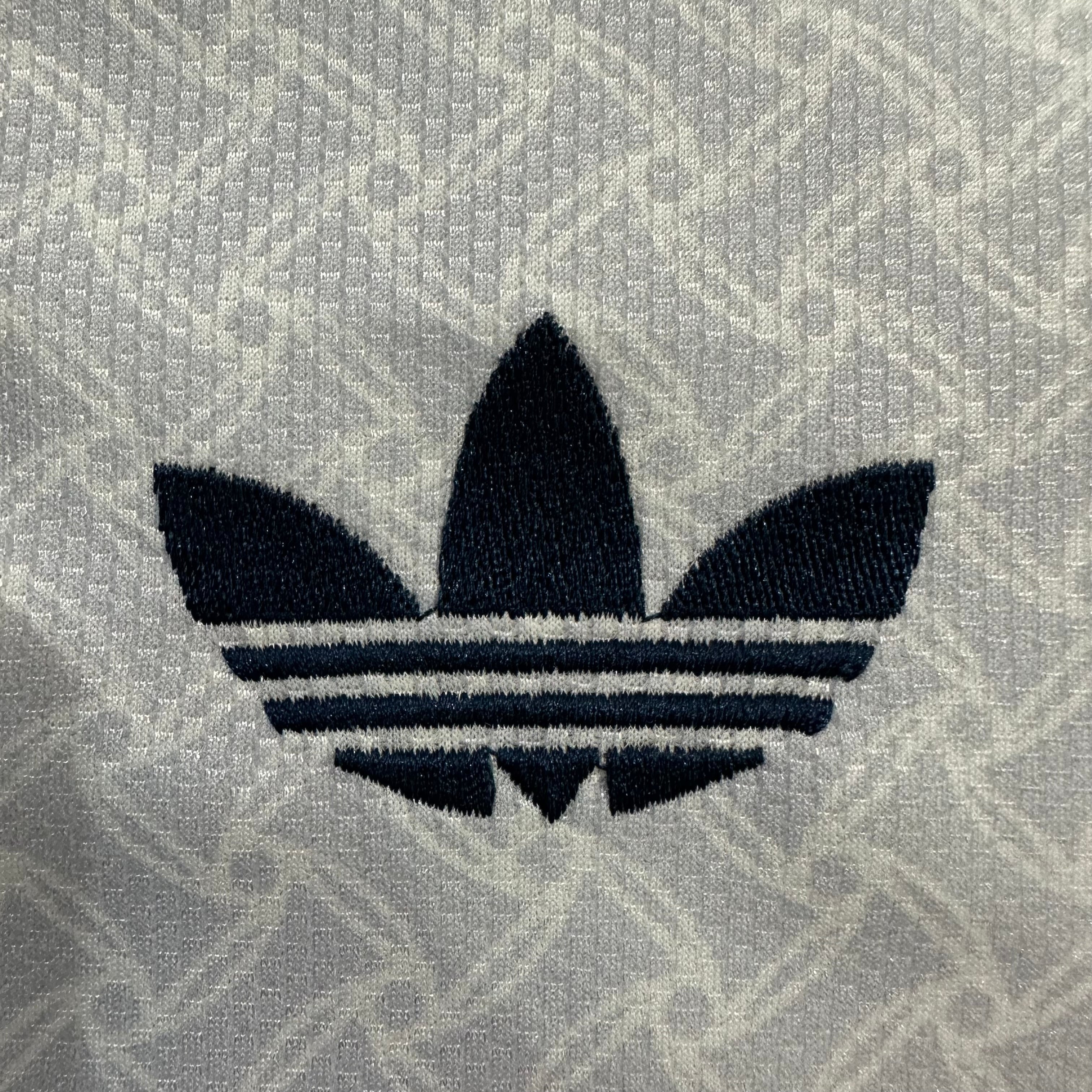 Italy Retro White Jersey – Classic Four-Star Edition