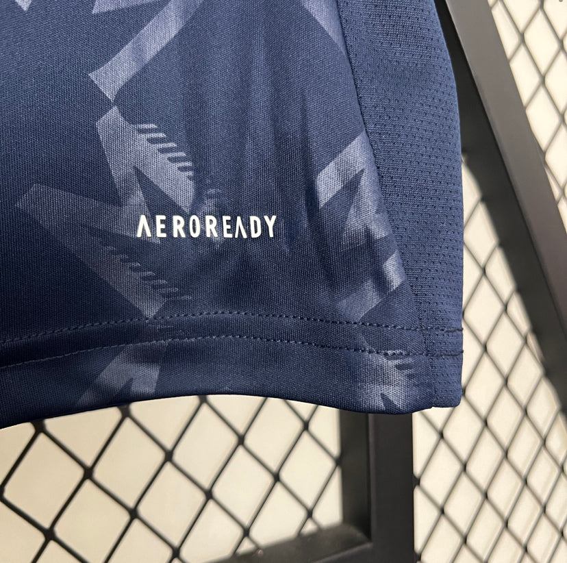 Manchester United 2024/25 Training Jersey – Navy Lightning Edition