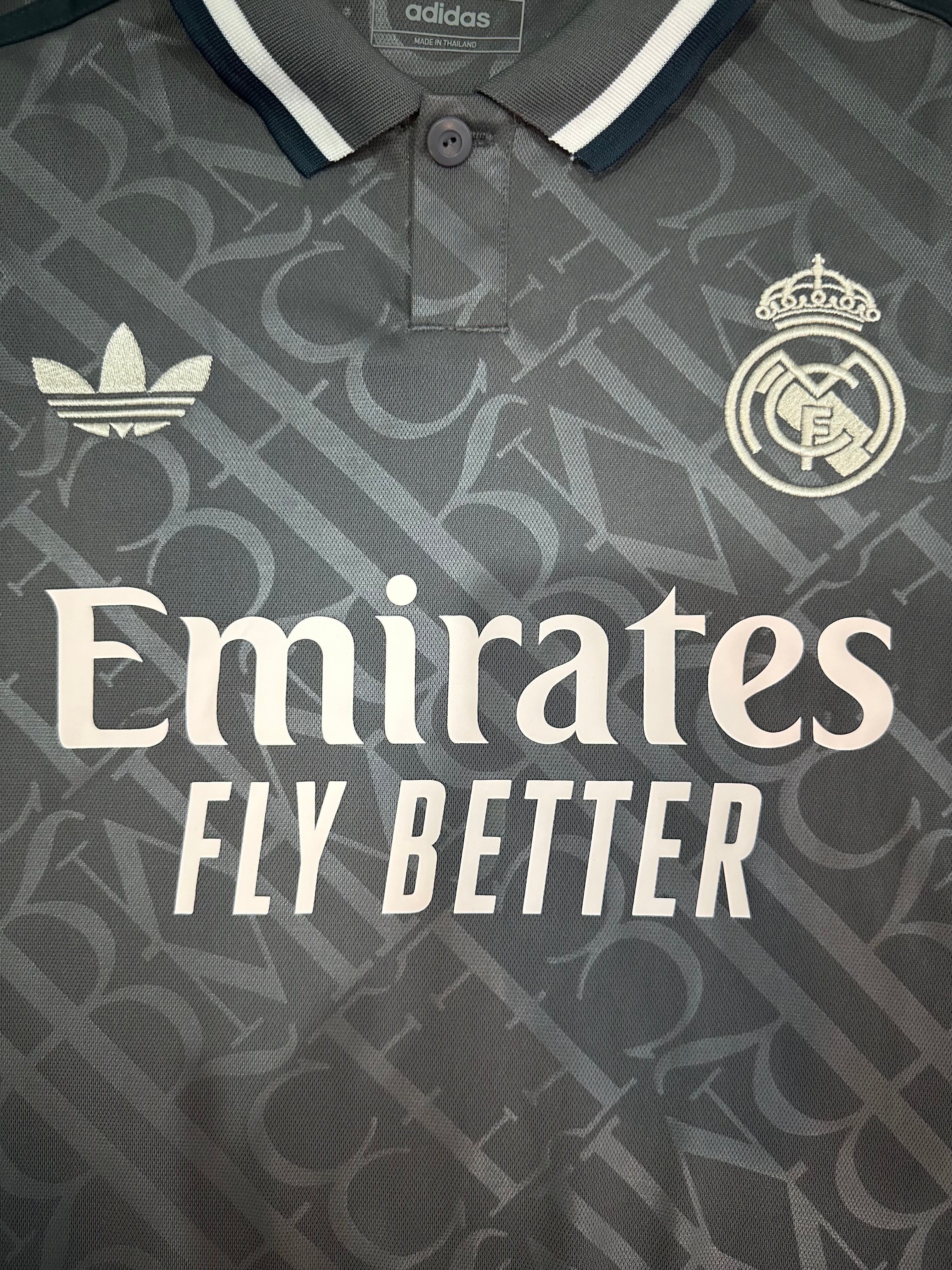 Real Madrid Retro Kit – Grey Heritage Edition